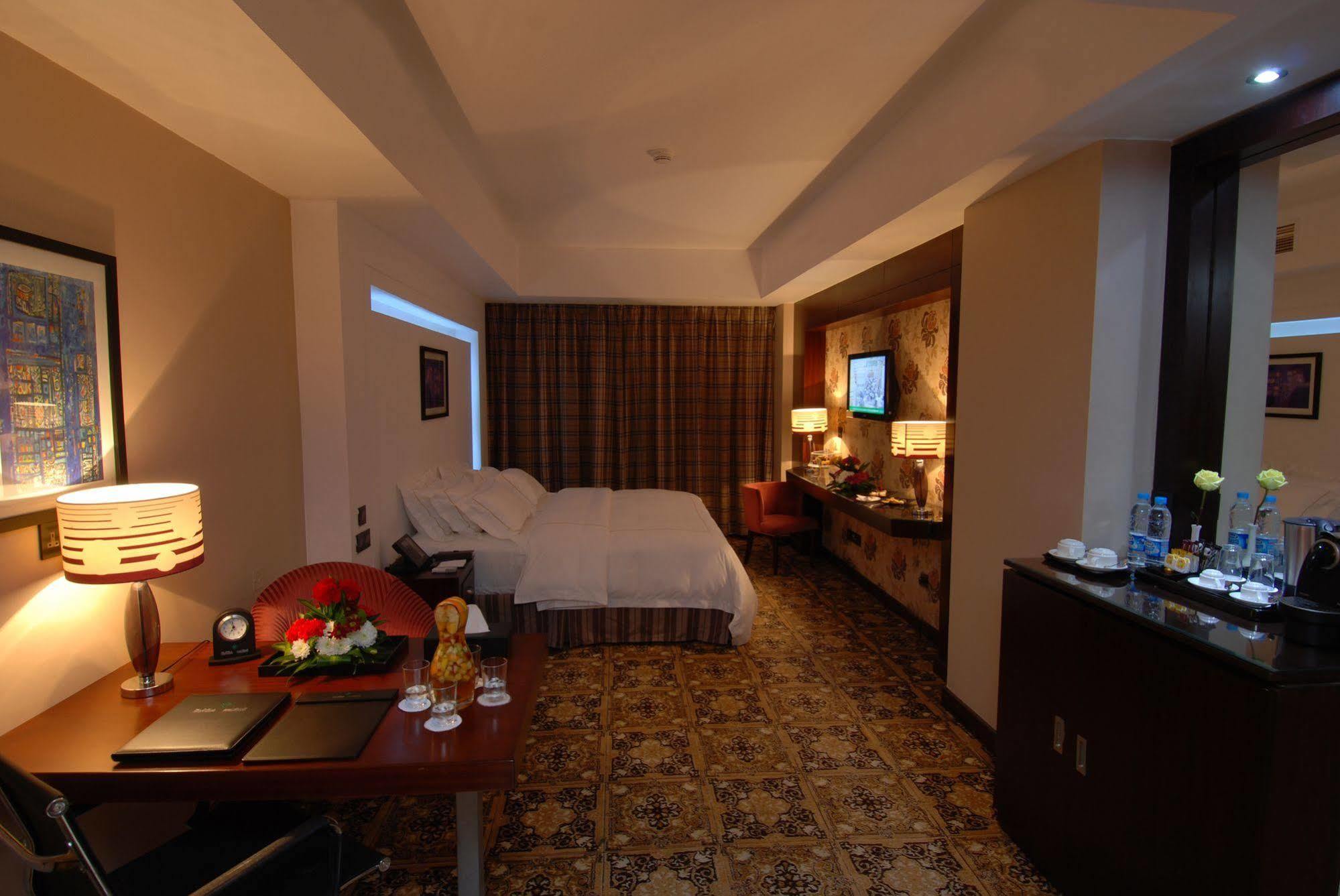 Gloria Al Madinah Al Fayroz Al Massi Hotel Medina Exterior photo
